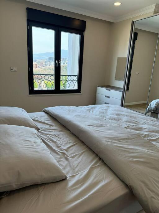 Apartment Luxurious 2br And 3br Izmit Apartments- Mountain View *