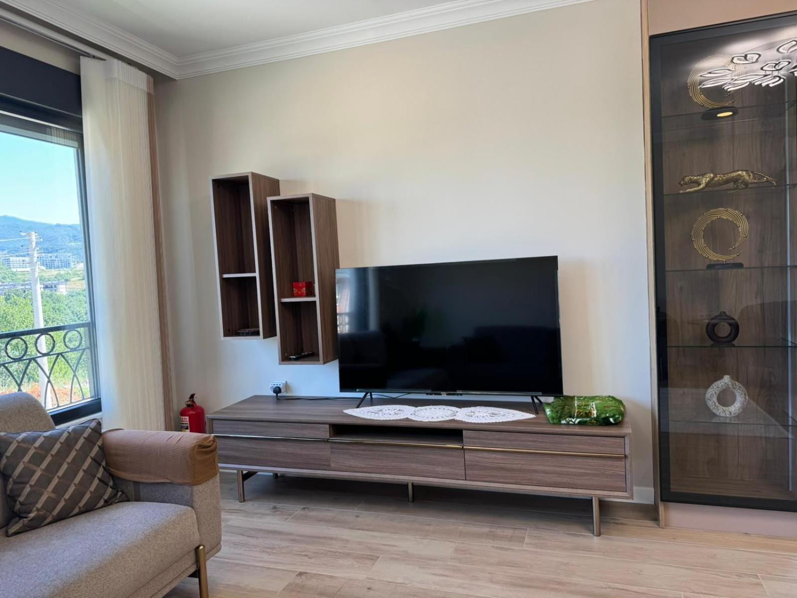 Apartment Luxurious 2br And 3br Izmit Apartments- Mountain View Kocaeli
