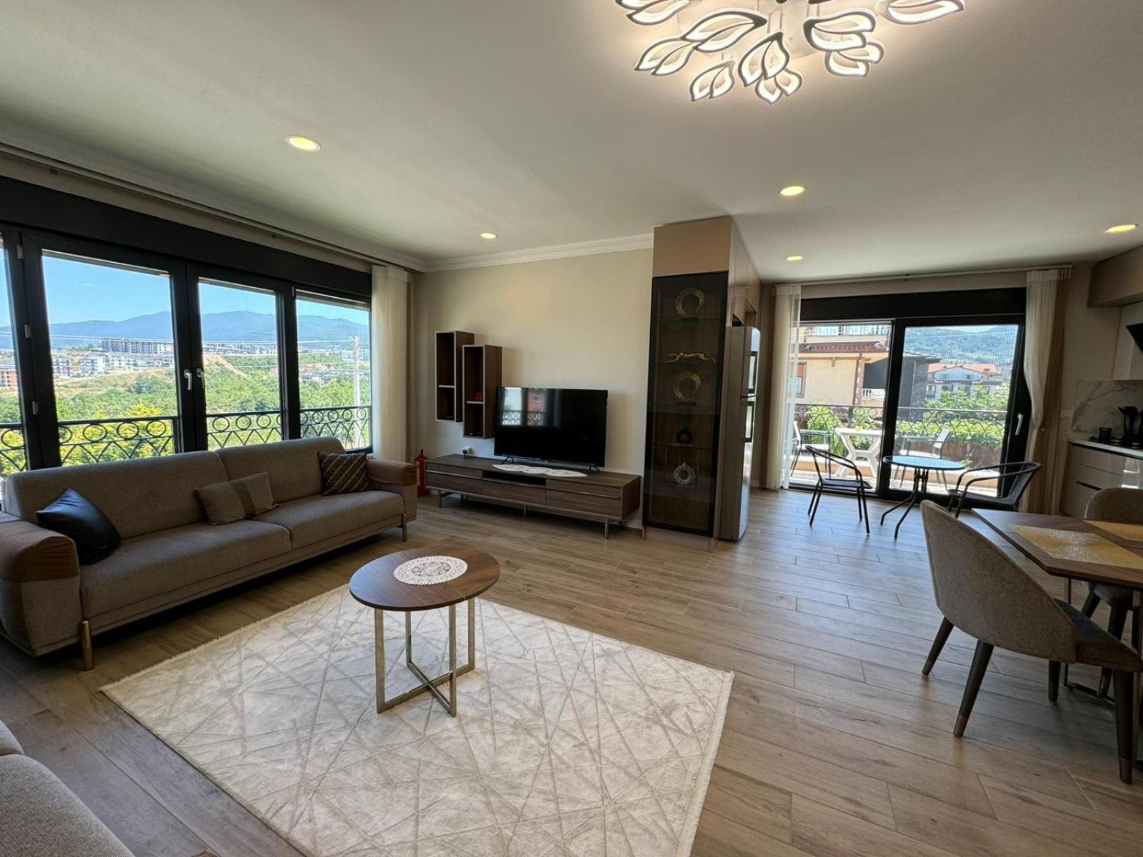Apartment Luxurious 2br And 3br Izmit Apartments- Mountain View